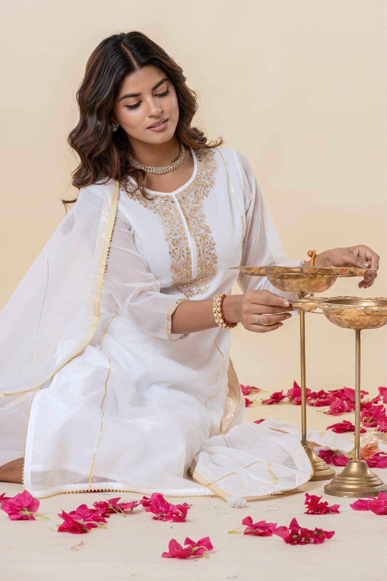 White Kota Doria Gota Patti Kurta (Set Of 3)