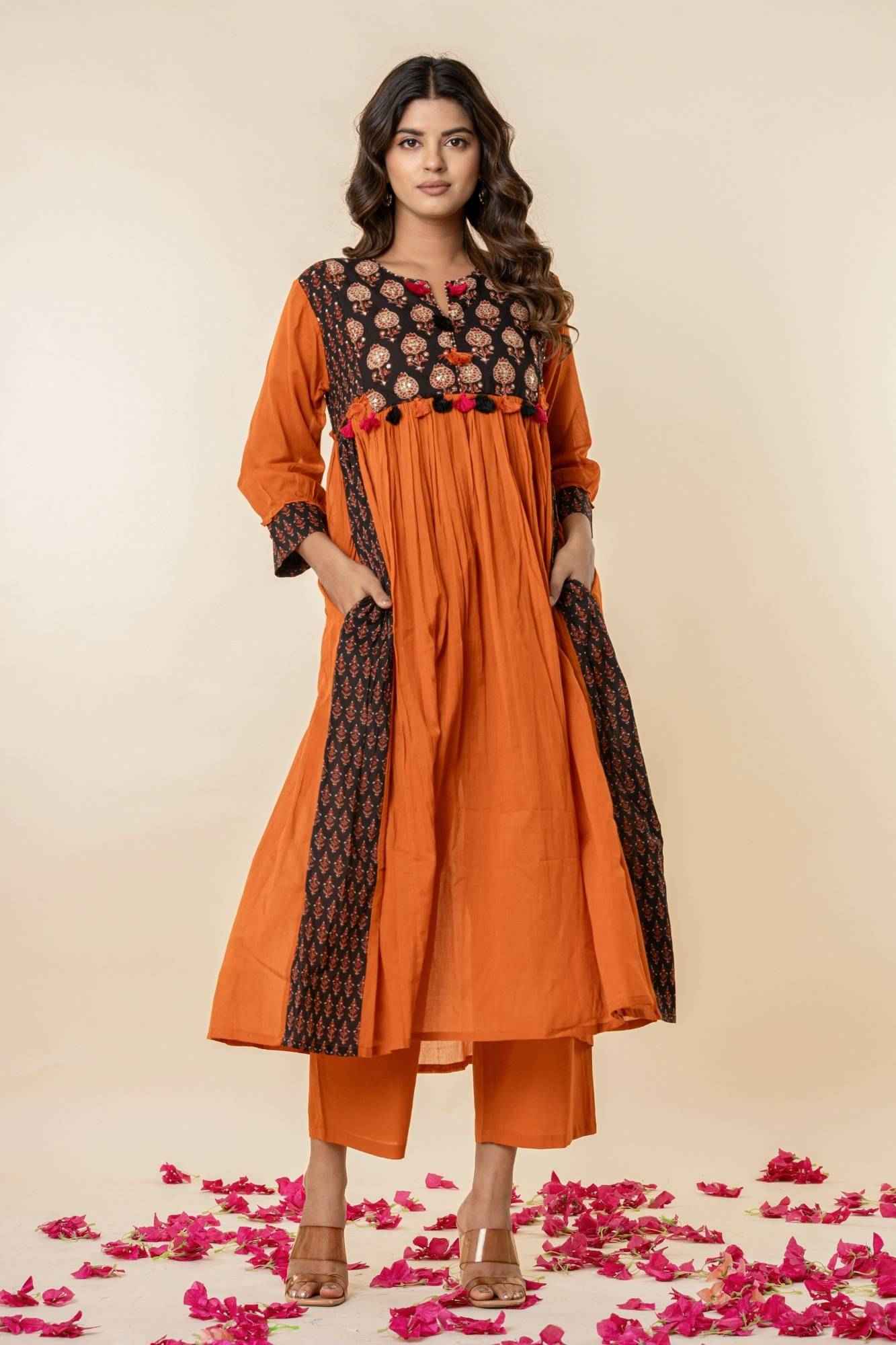 Amber Charm Gathered Kurta (Set of 2)