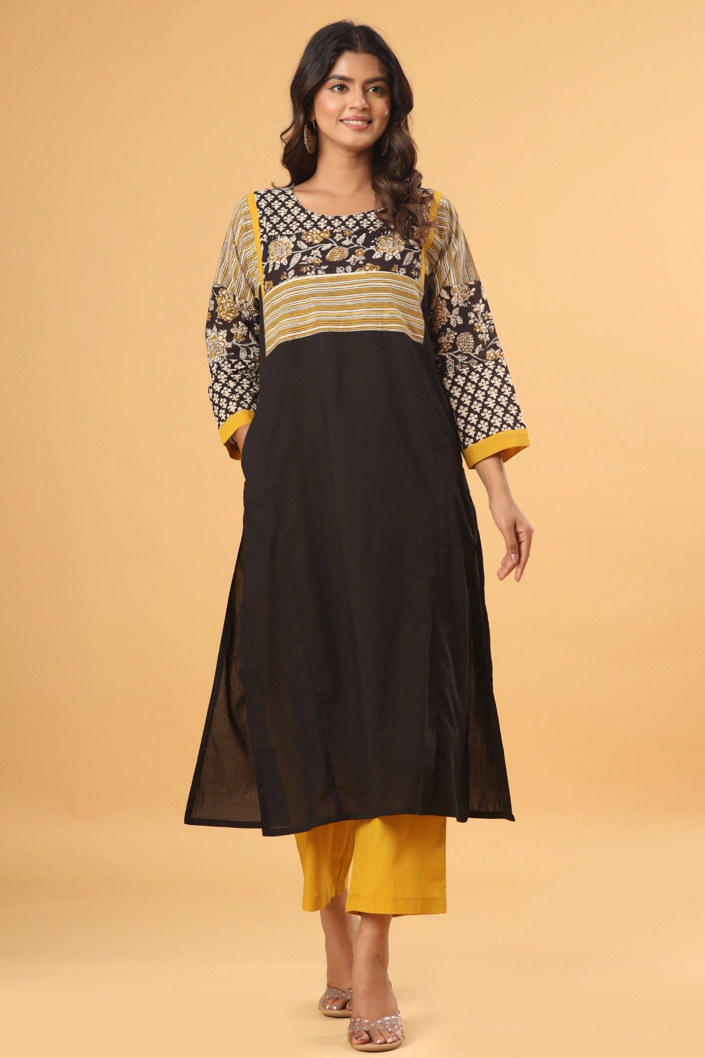Meher Panelled Printed Kurta (Pants included)