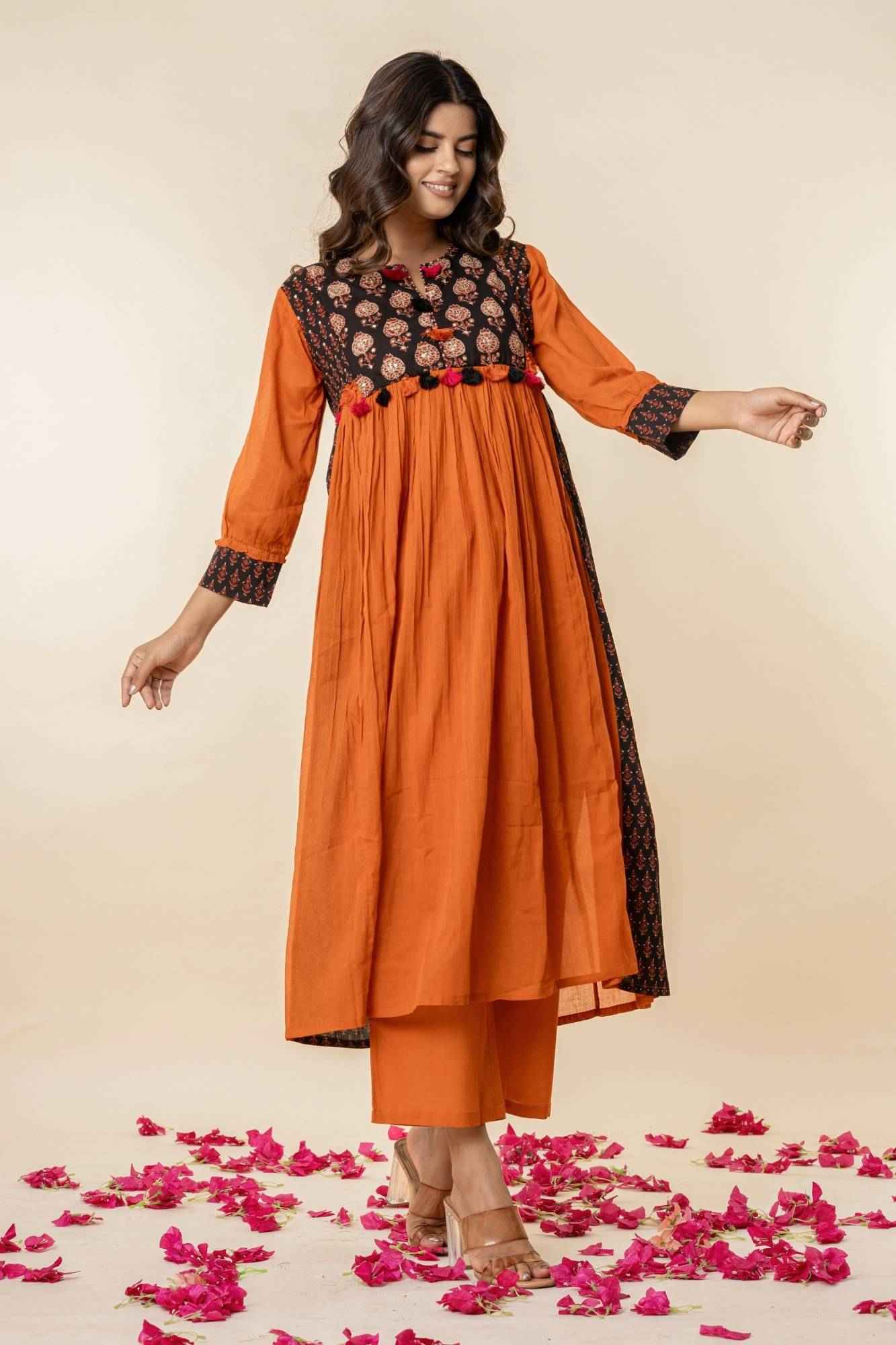 Amber Charm Gathered Kurta (Set of 2)