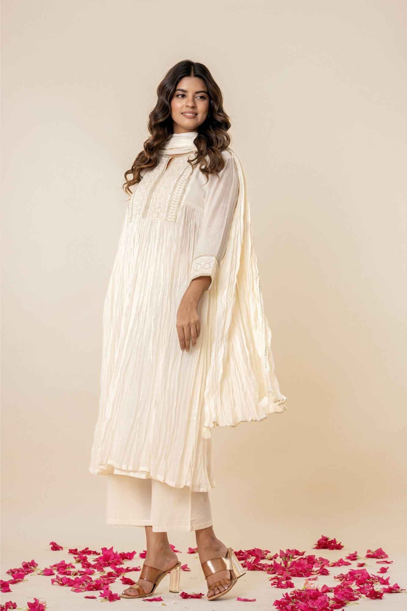 Embroidered White Gathered Kurta (Set of3)