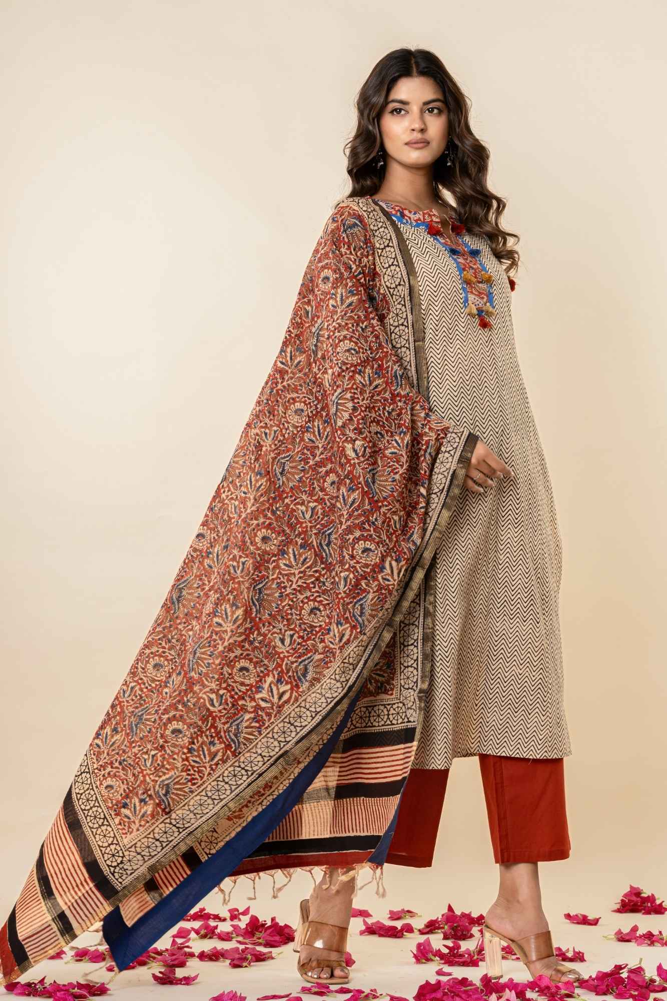 Cream Zig-Zag Bagru Print Cotton Kurta Set with Dupatta (Set of 3)