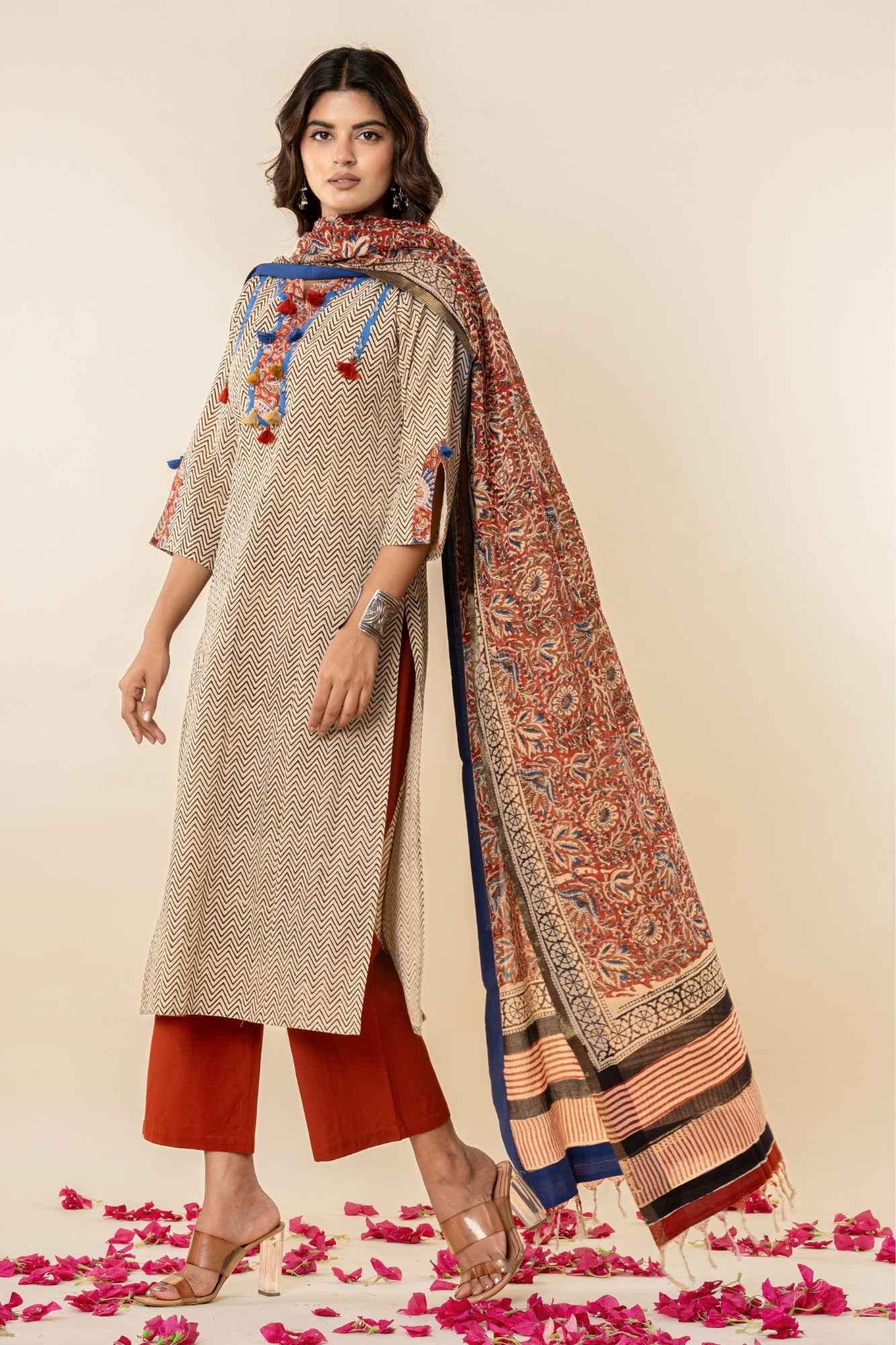 Cream Zig-Zag Bagru Print Cotton Kurta Set with Dupatta (Set of 3)