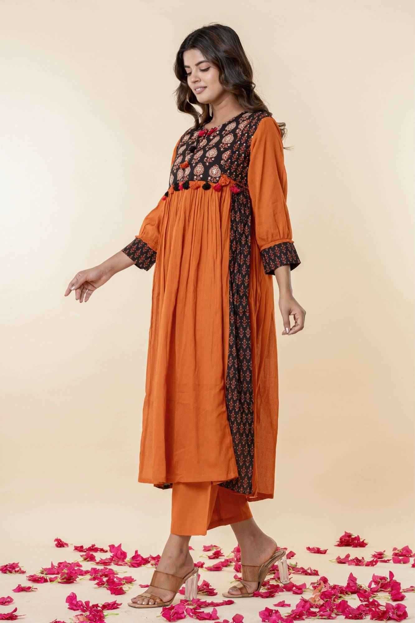 Amber Charm Gathered Kurta (Set of 2)