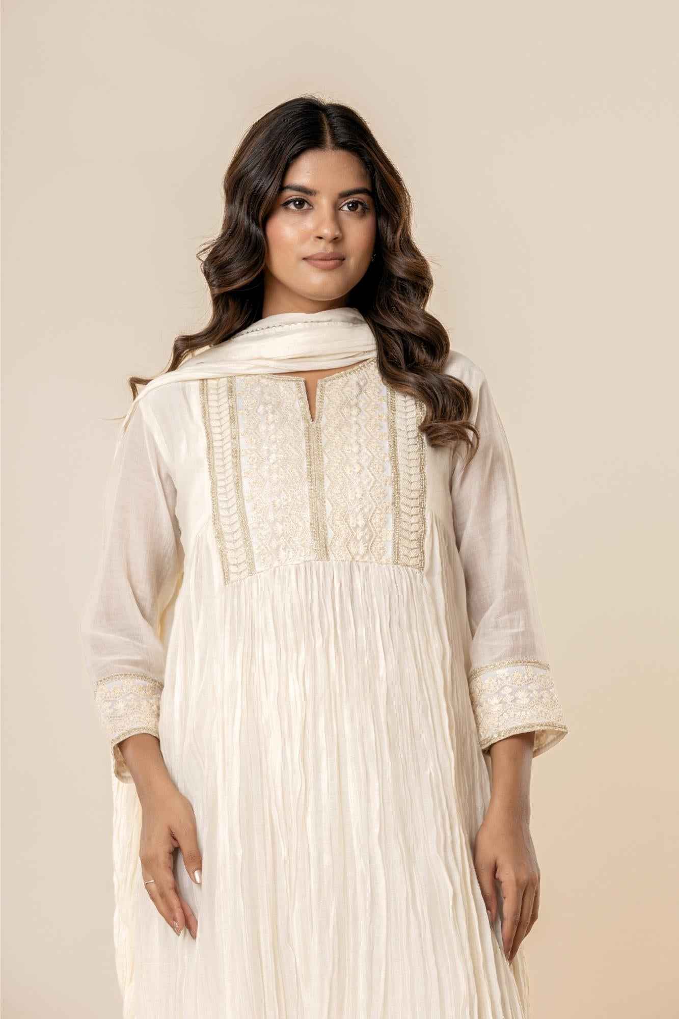 Embroidered White Gathered Kurta (Set of3)