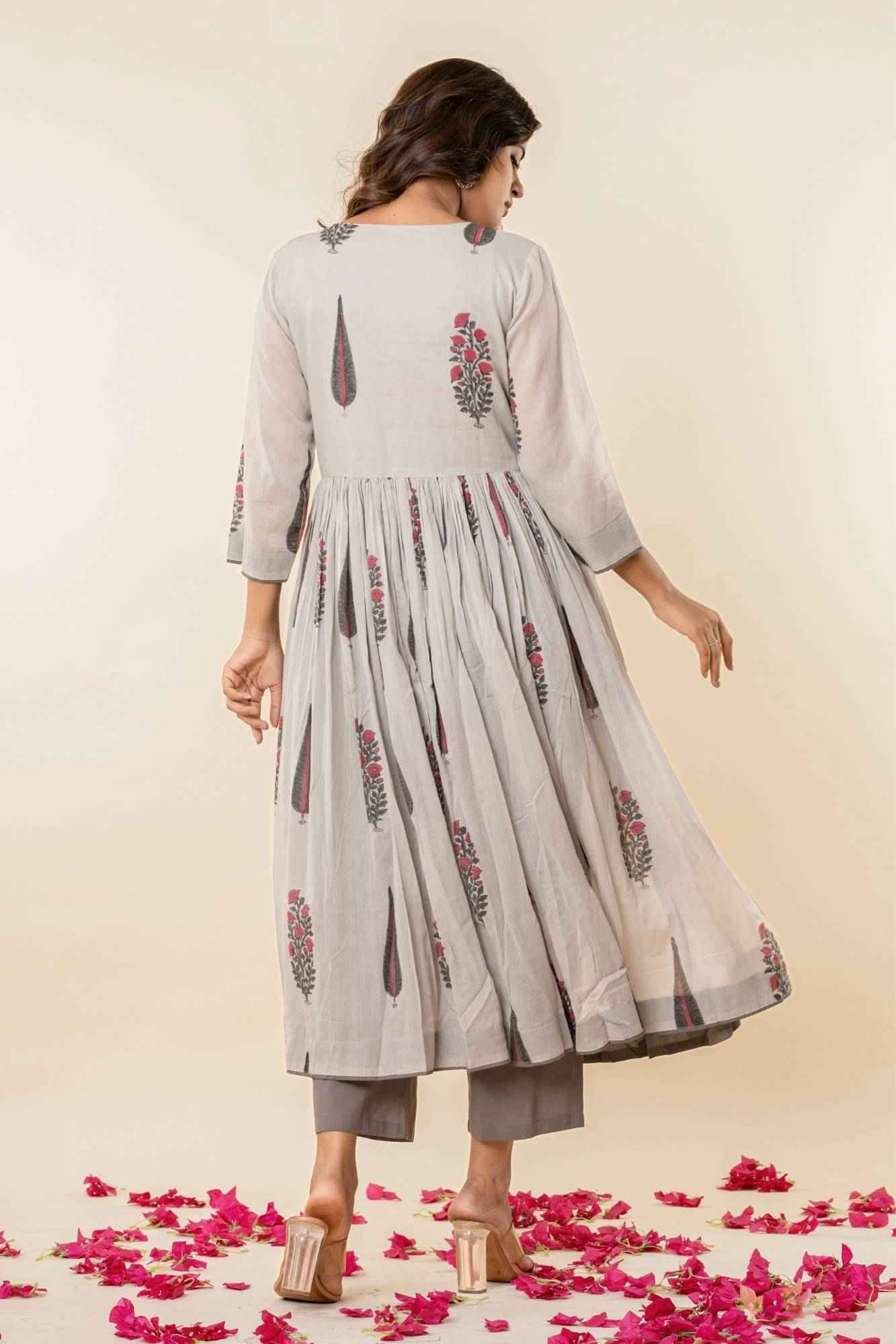 Light Grey Mulmul Gathered Kurta (Set of 2)