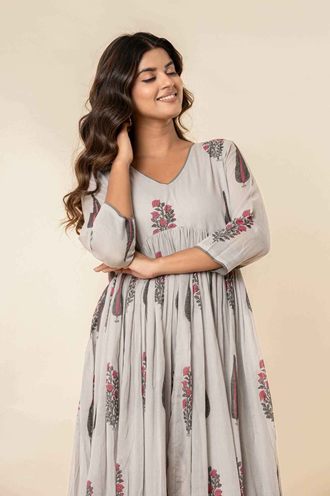 Light Grey Mulmul Gathered Kurta (Set of 2)