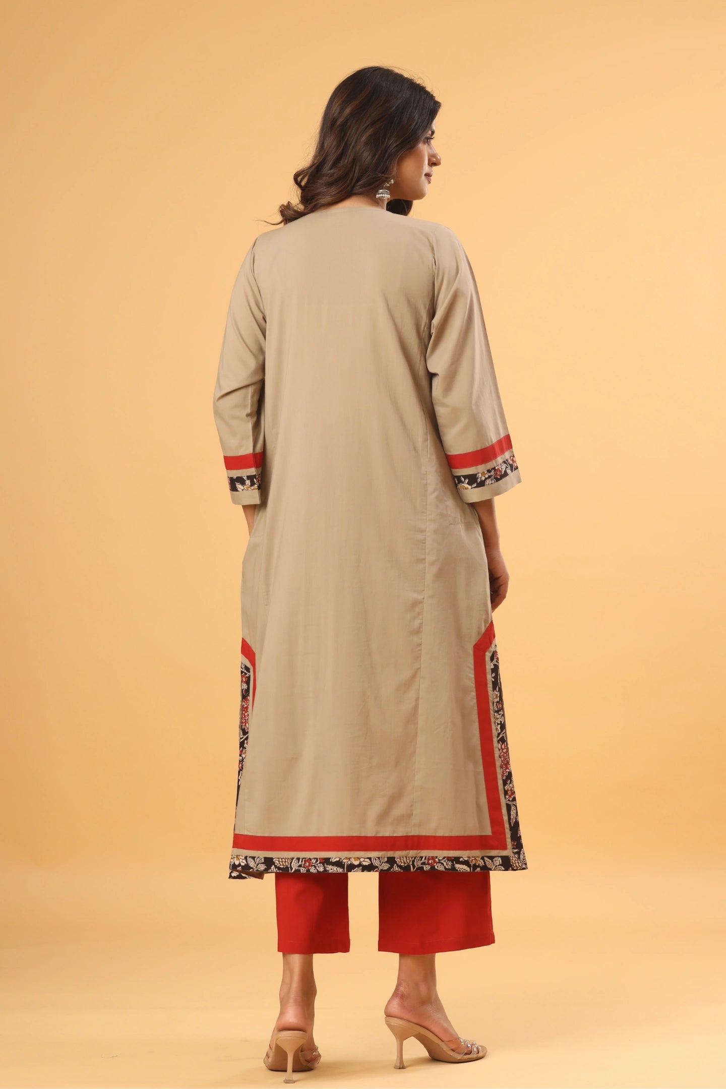 Laal Kinara (Pants and stole included)