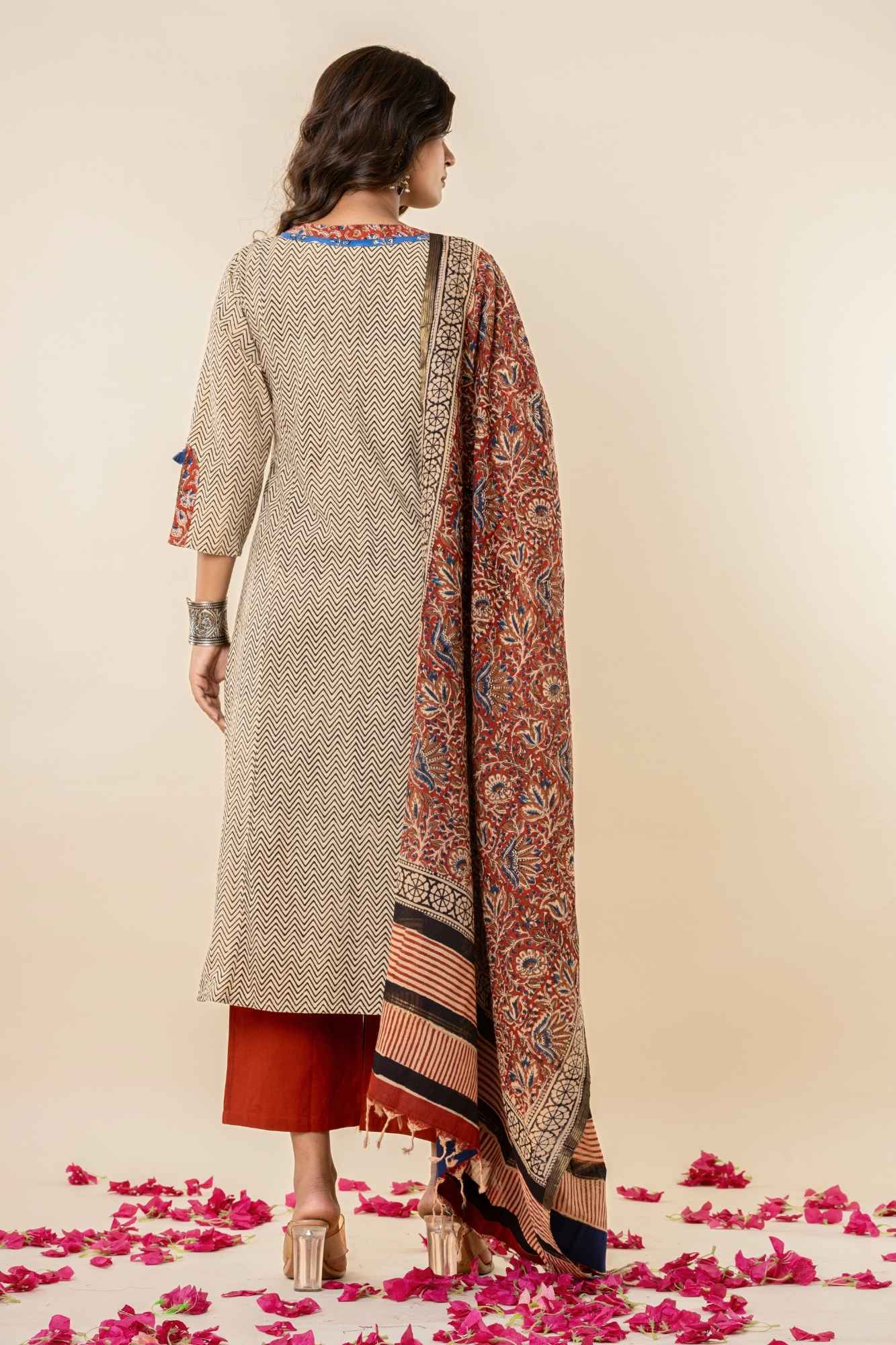 Cream Zig-Zag Bagru Print Cotton Kurta Set with Dupatta (Set of 3)