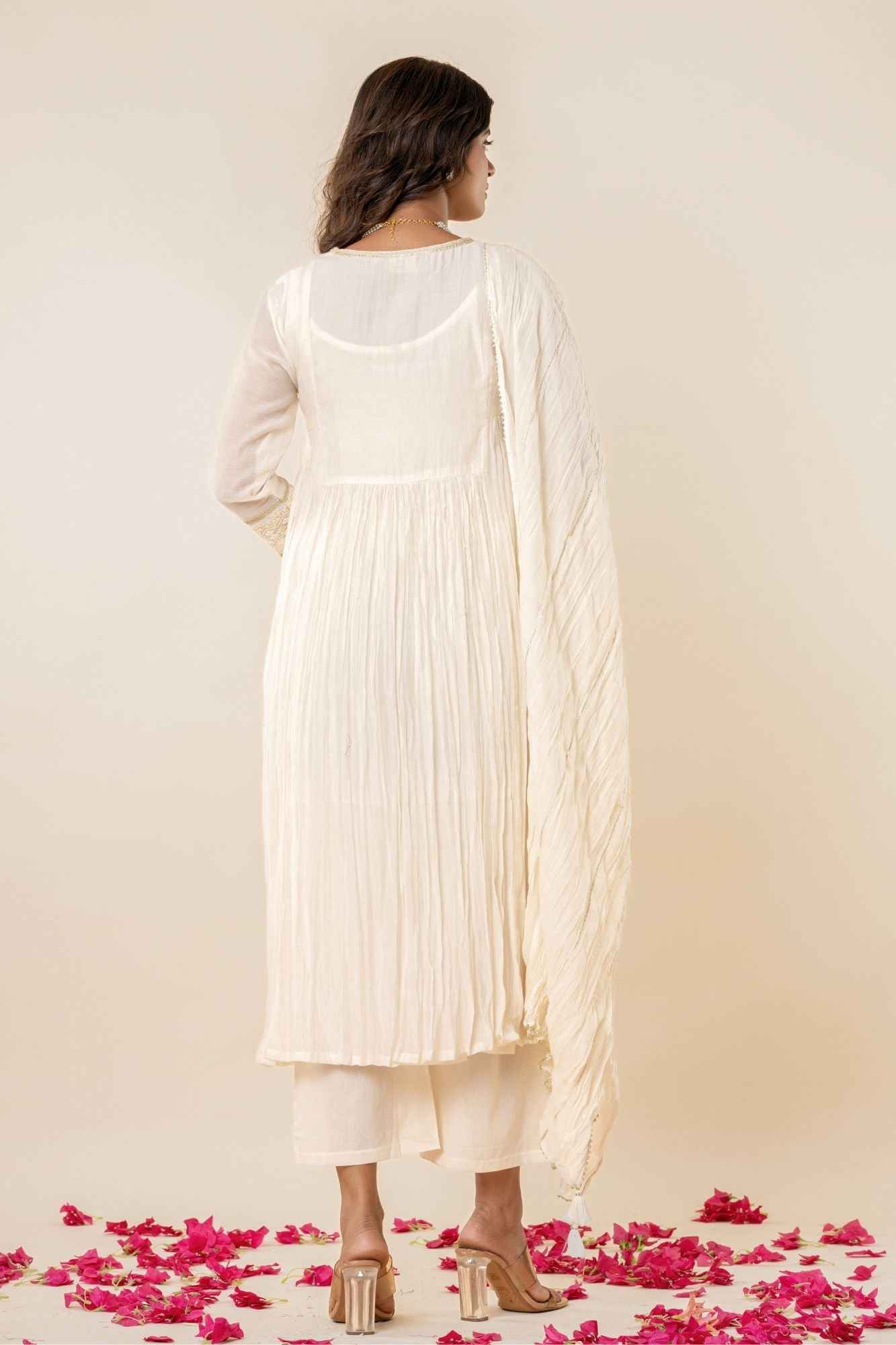 Embroidered White Gathered Kurta (Set of3)