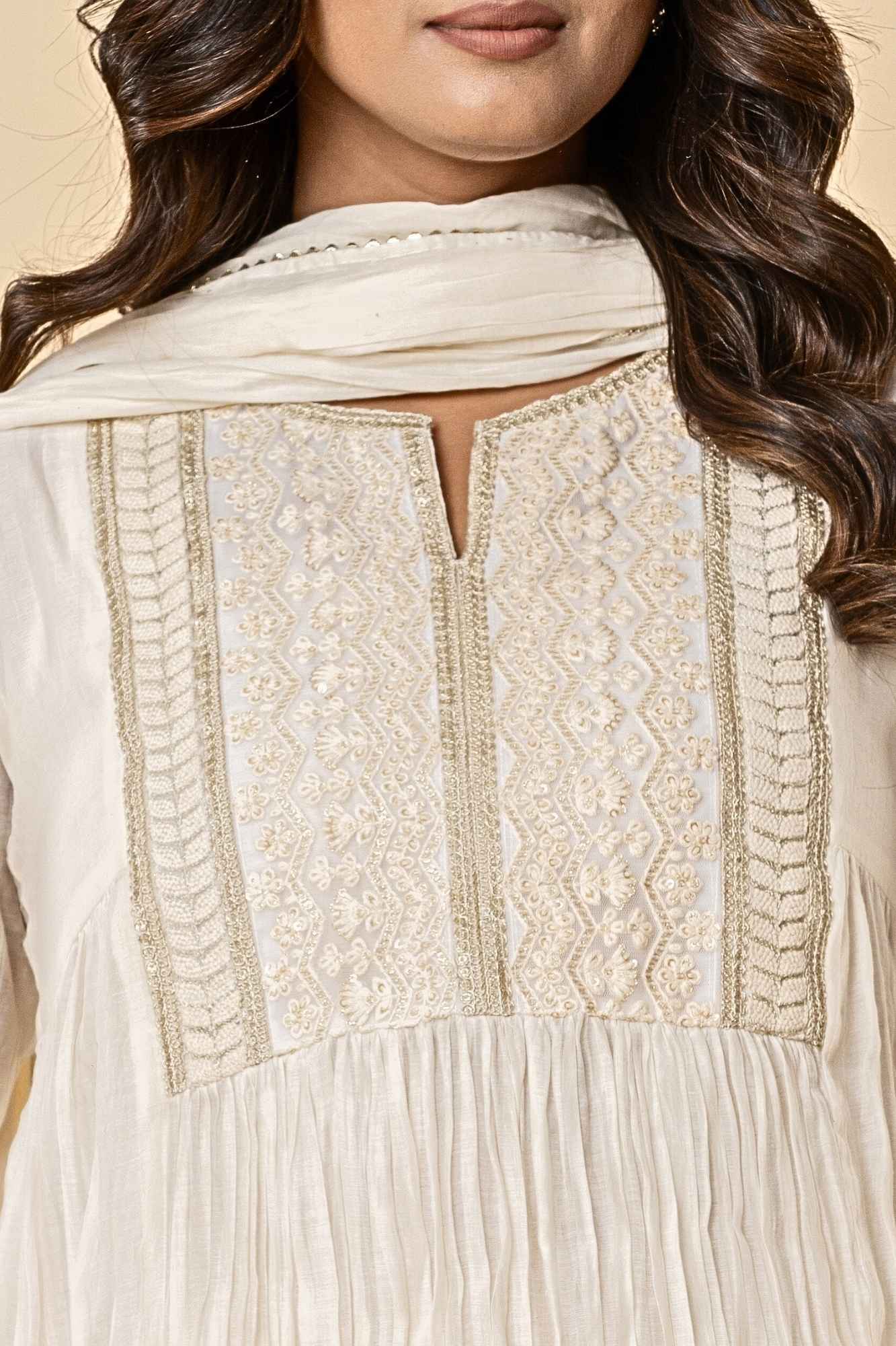 Embroidered White Gathered Kurta (Set of3)