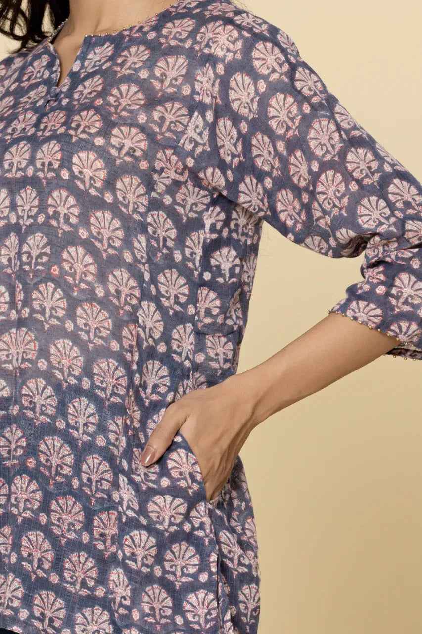 Naksh Grey Booti Block Printed Short Straight Kurti
