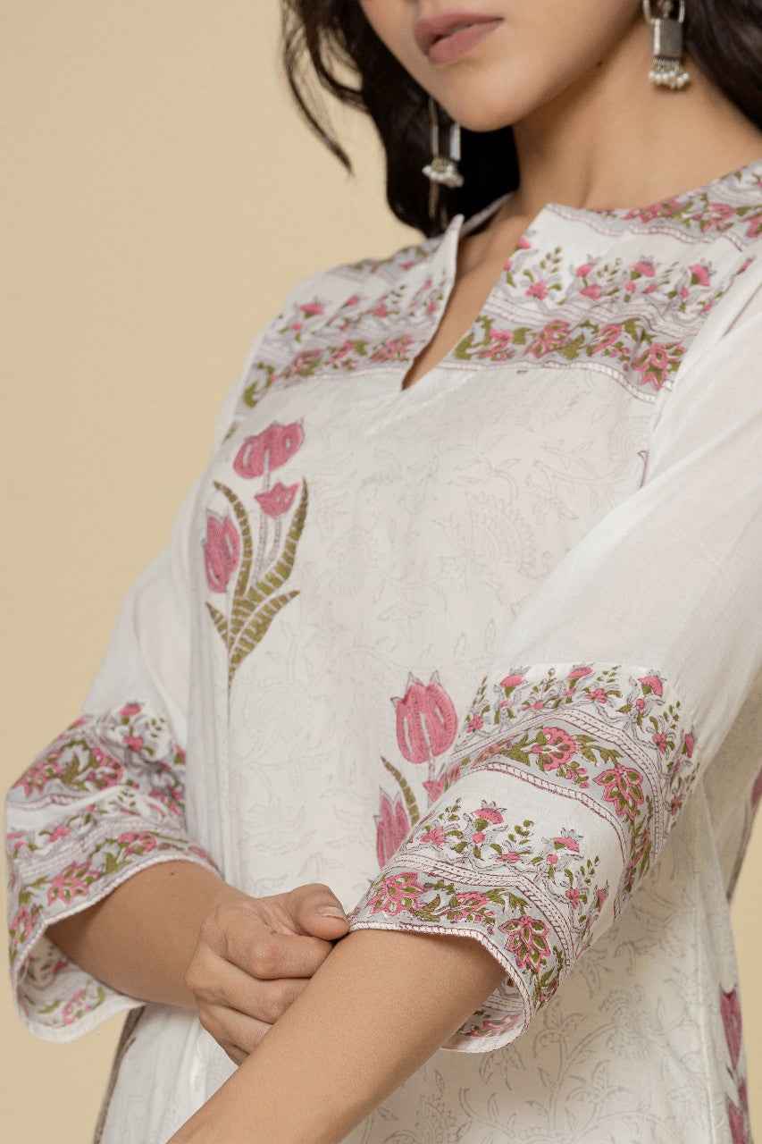 (Set of 2) Naksh White Printed Straight Kurta With Dupatta