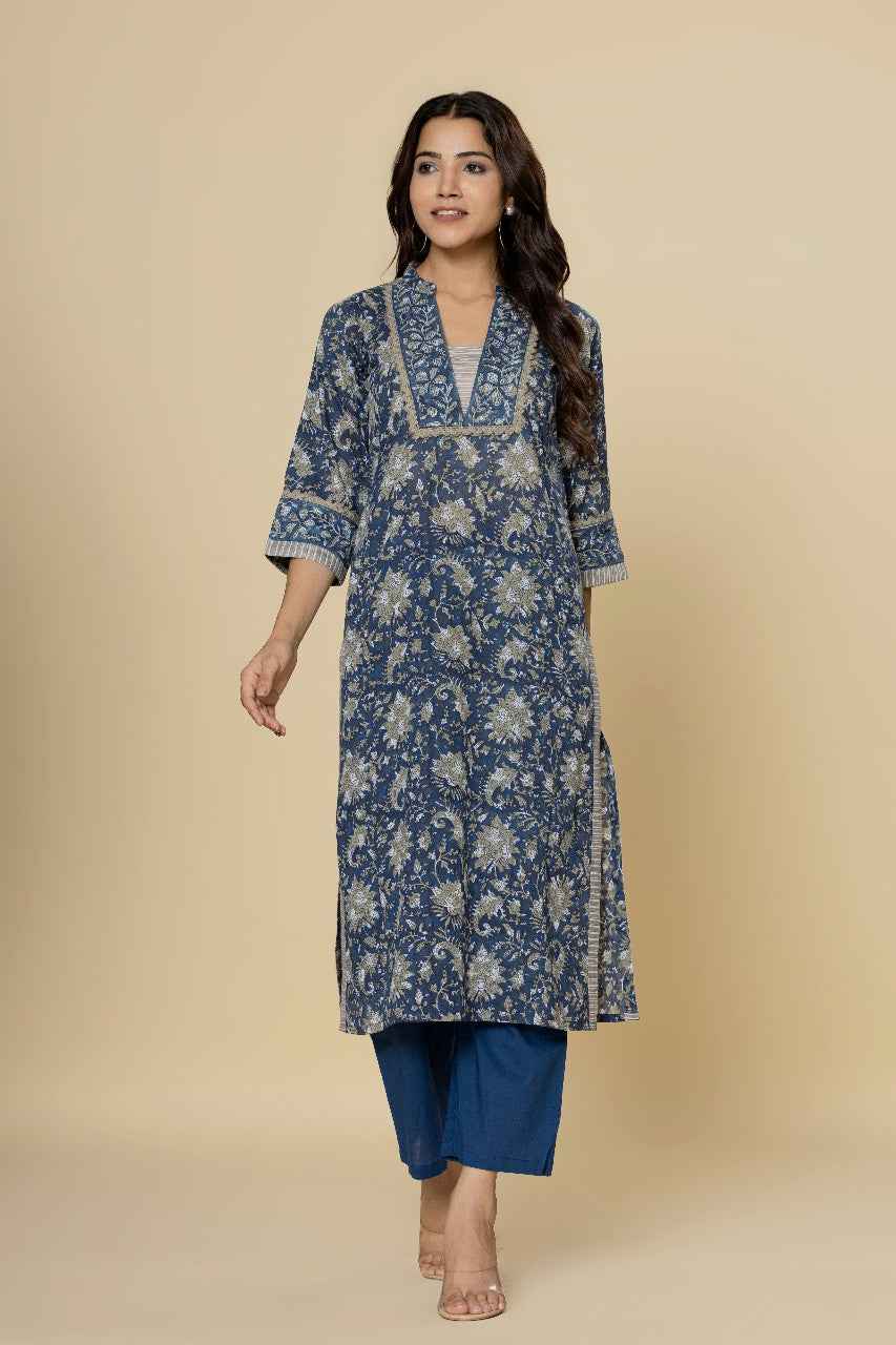 (Set of 2) Naksh Blue Straight Kurta and Pants