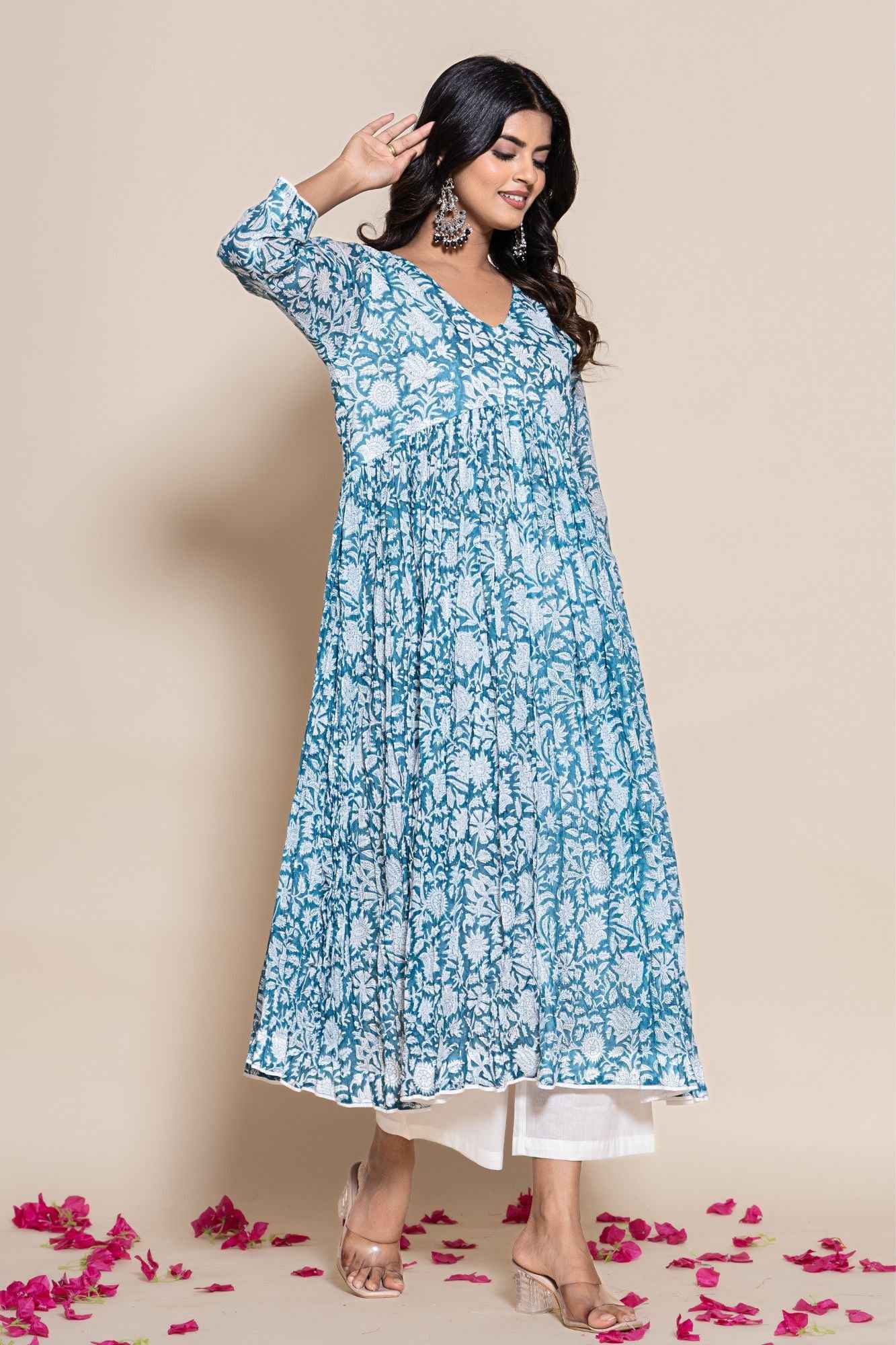 Naksh Blue Floral Printed Gathered Kurta