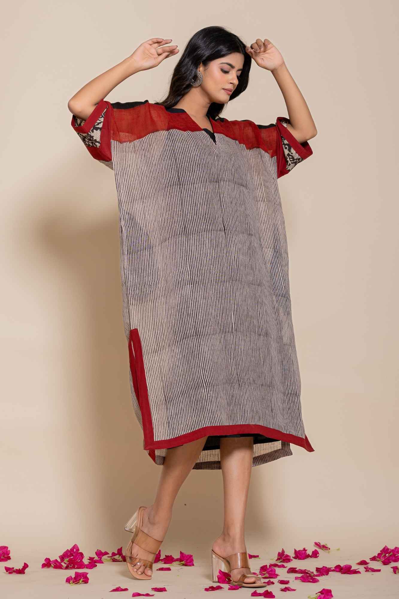 Naksh Pure Linen Free Size Black Kaftan-Dress With Customizable Inner