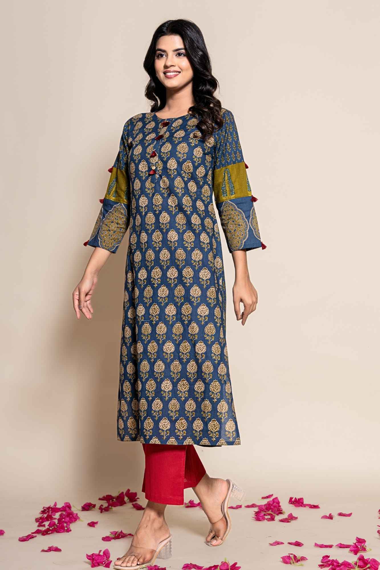 (Set of 2) Naksh Blue Cotton Straight Printed Kurta and Maroon Pants