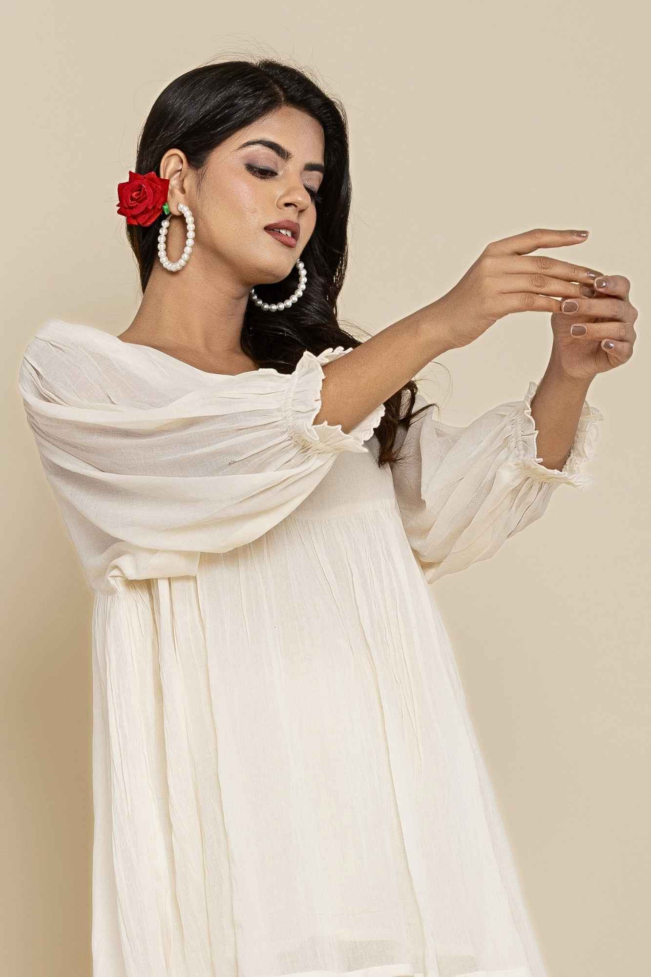 (Set of 2) Naksh Kora Cotton Voile Gathered Kurta And Pants