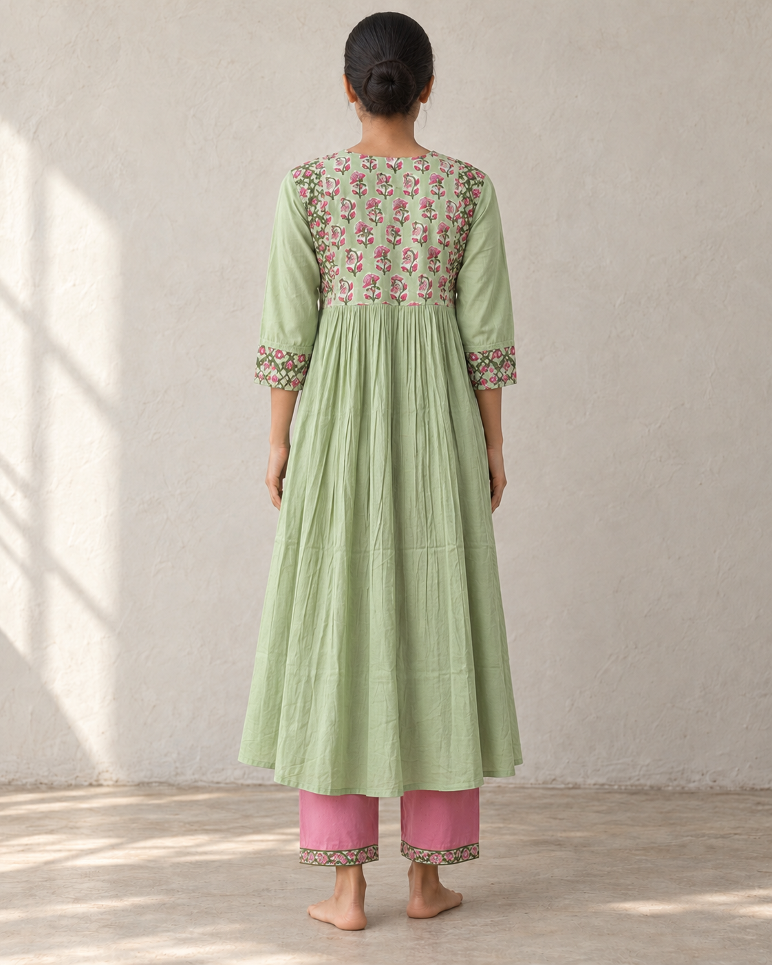 Sage Green Floral Printed Gathered Kurta & Pink Pants Set